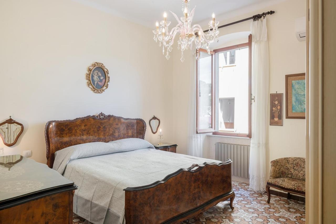 Cadimare Lovely Apartment ลาสเปเซีย ภายนอก รูปภาพ