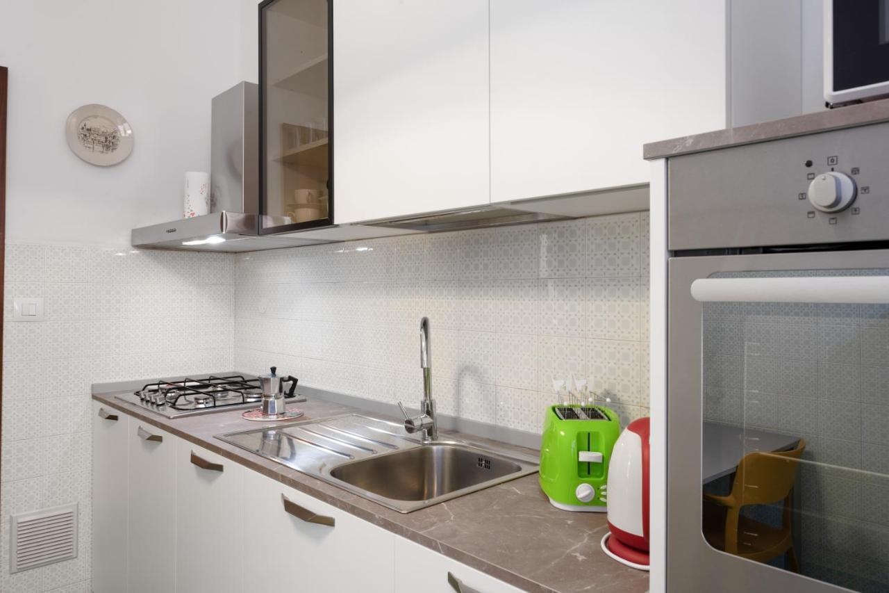 Cadimare Lovely Apartment ลาสเปเซีย ภายนอก รูปภาพ