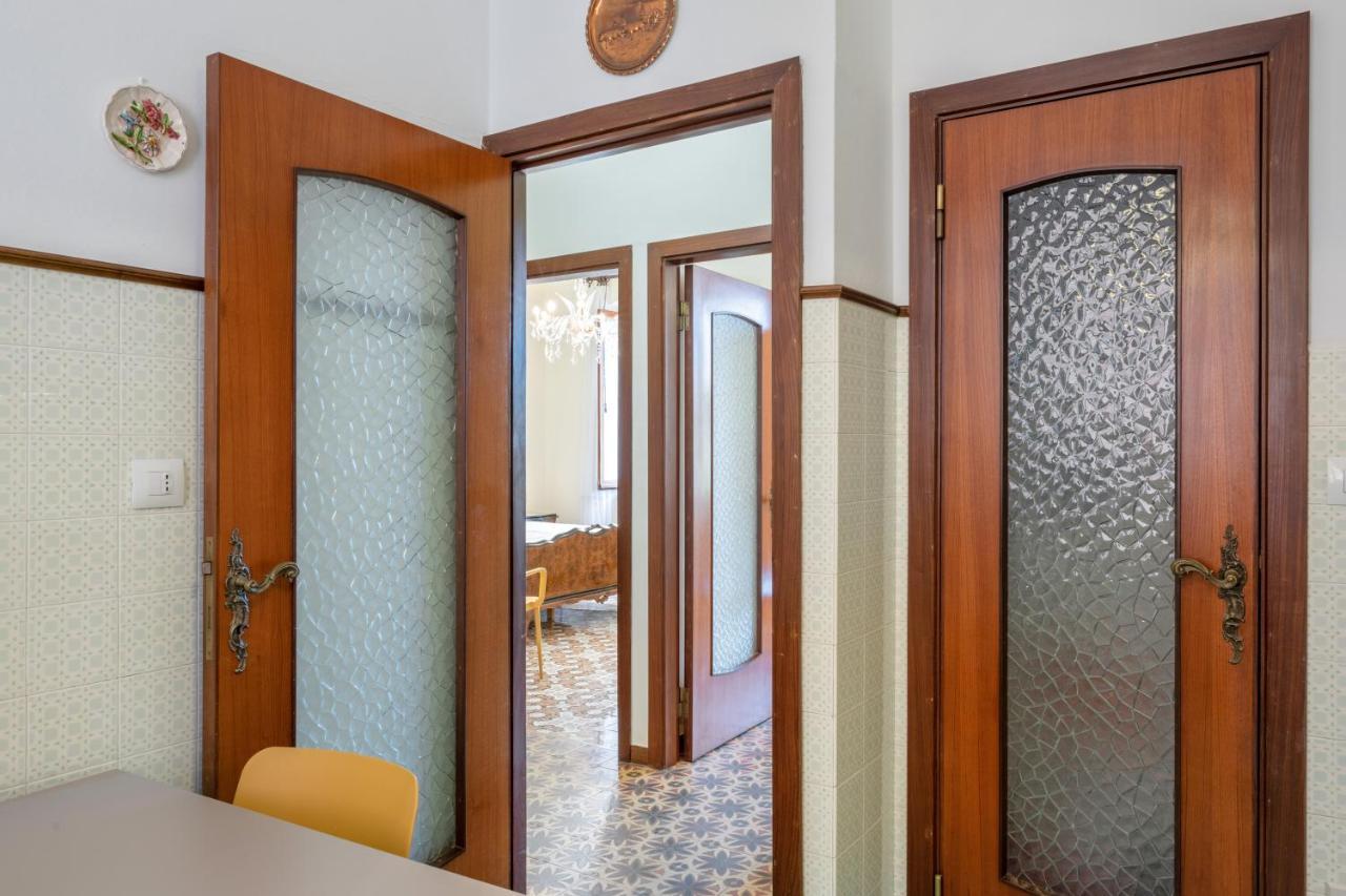 Cadimare Lovely Apartment ลาสเปเซีย ภายนอก รูปภาพ